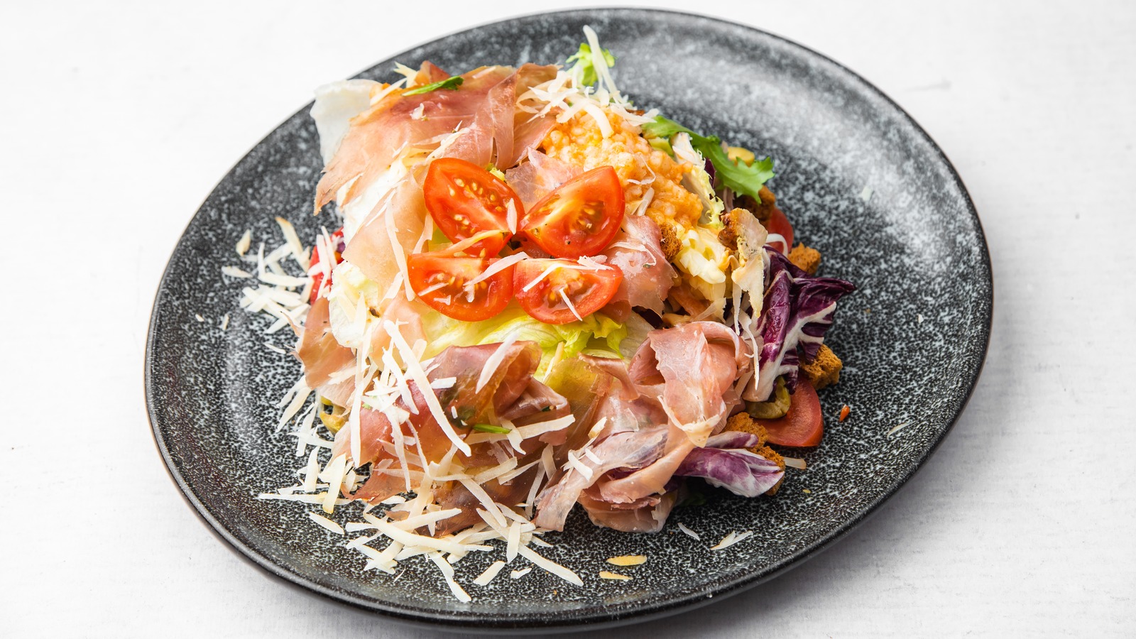 Pršuta salata
